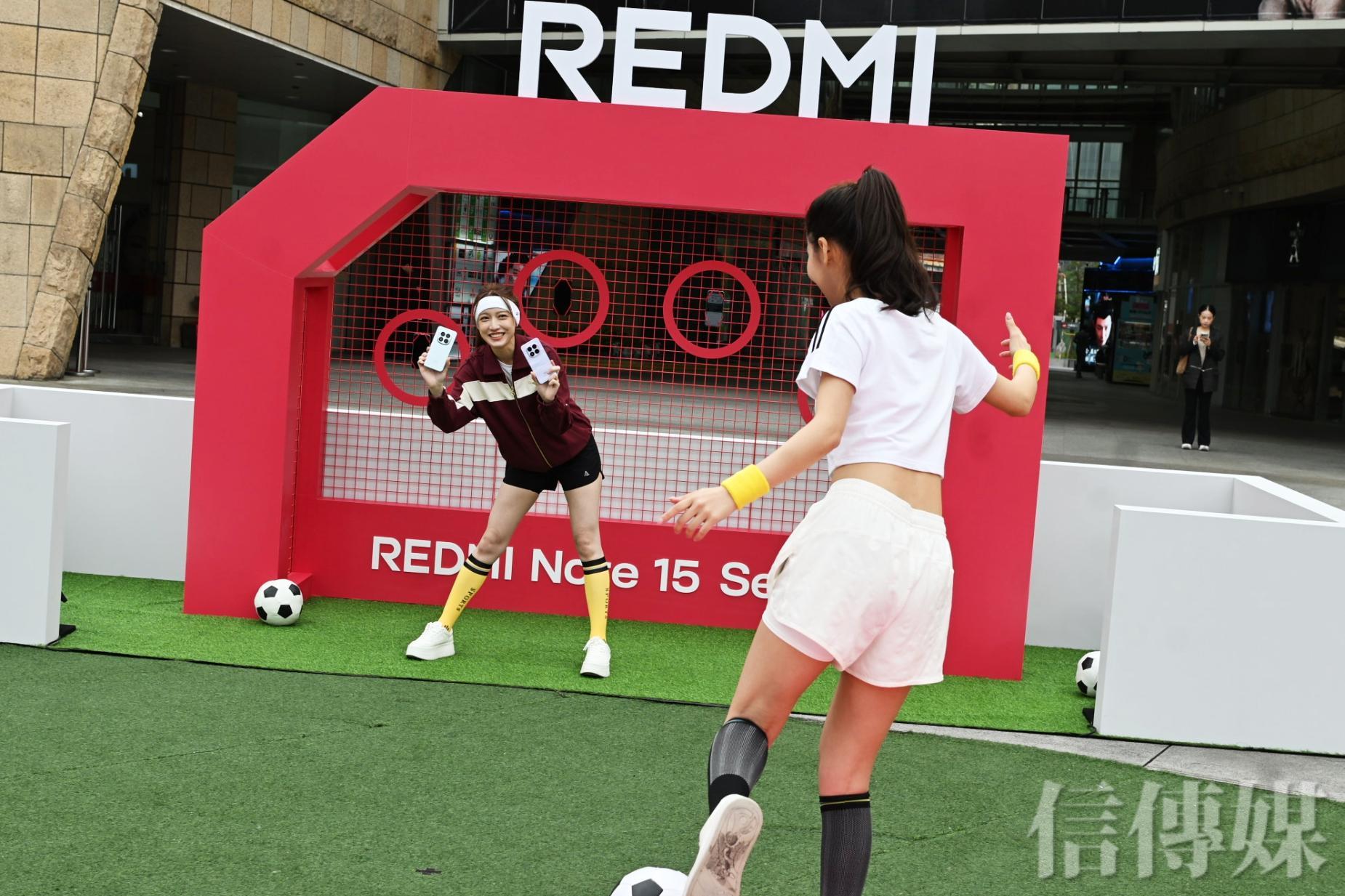 紅米note15號稱「小金剛」登場　用踢的、揮拳打、泡水裡完好如初