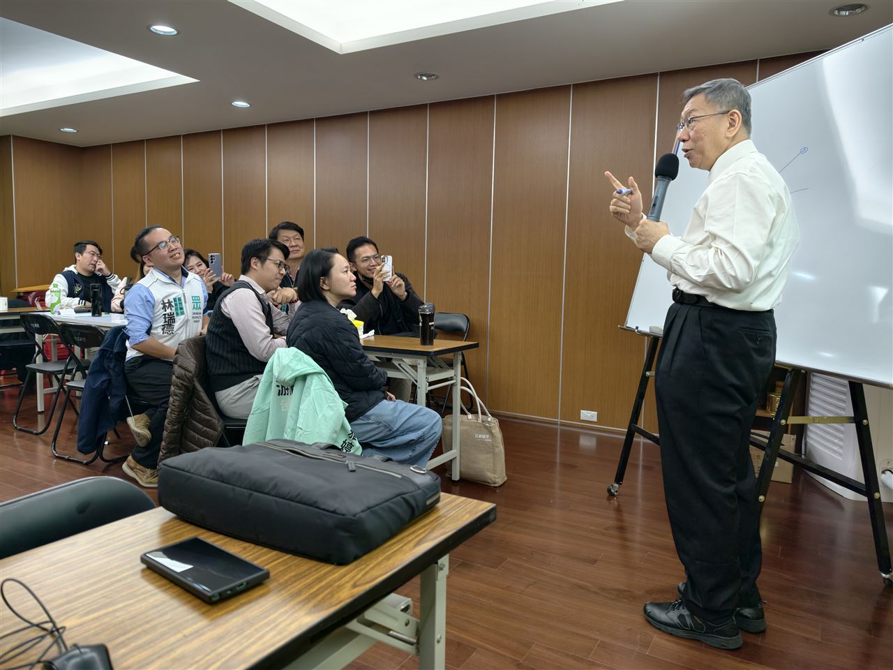 柯文哲新竹督軍！談大新竹「布局2026」…會議獨缺高虹安