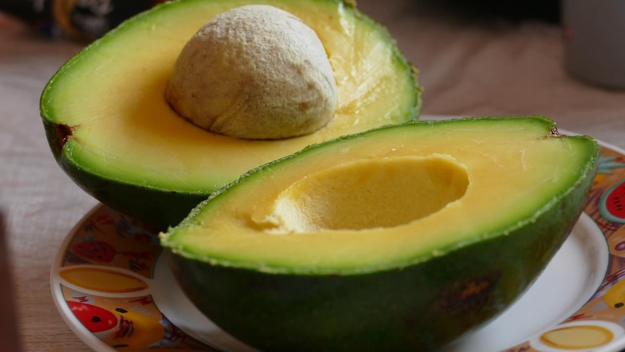 早餐「吃油一點」反而會瘦！醫激推「3食物」：燃脂神助攻