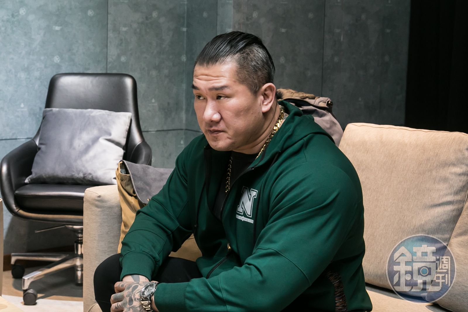 舔共館長大翻車1／首波直播帶貨業績混沌不明　想割中國韭菜反遭網友毒舌反噬