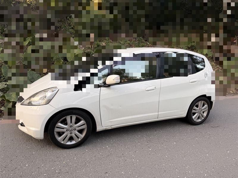 跟前夫訣別後斷魂！中和無業女車停公園旁「慘死駕駛座」