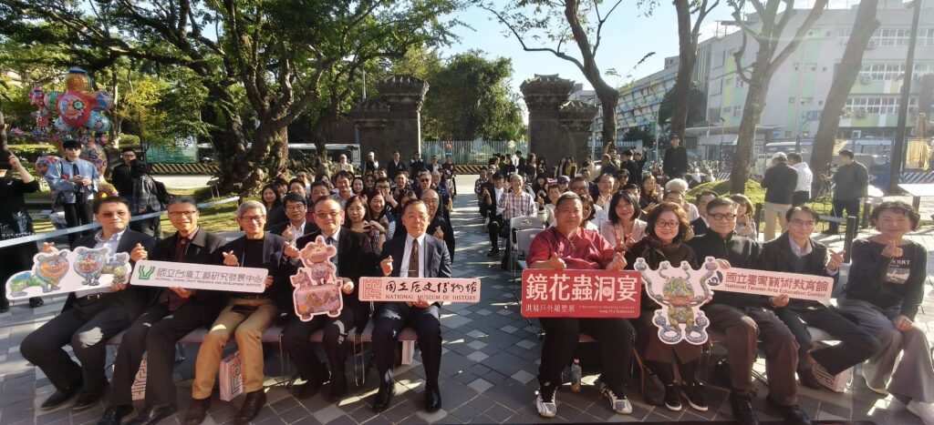 史博館《鏡花蟲洞宴》洪易戶外雕塑展 「星際動物派對」熱鬧登場 打造南海學園「雕塑走廊」