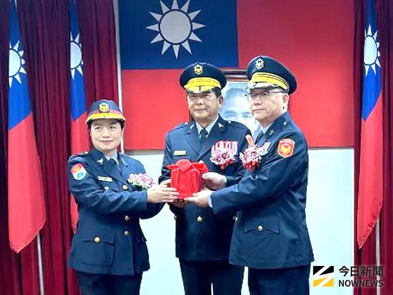 高雄港務警察總隊舉行新卸任總隊長交接儀式