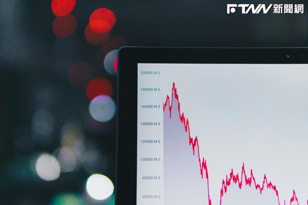 價格戰打不停！ASP一路走弱「驅動IC三雄」迎逆風　2026靠轉型找出路